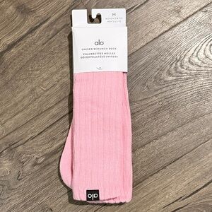 Alo Yoga Sweet Pink Unisex Scrunch Socks Size M NWT
